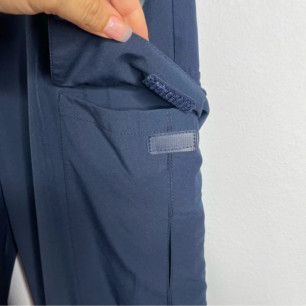 LIBIN Navy Blue Cargo Hiking Capri Pants Size M 2000’s Sporty Retro